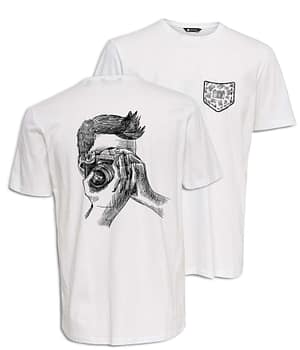 Camiseta Hombre 'Fotógrafo capturando sonrisas'. Frontal y Reverso. ChapartsDesigns