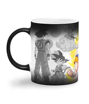Taza Color 'De niño mono a guerrero super Saiyan'. Izquierda. ChapartsDesigns