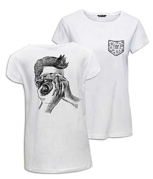 Camiseta Mujer 'Fotógrafo capturando sonrisas'. Reverso y Frontal. ChapartsDesigns