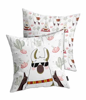 Cojín Blanco 'La llama Luzmar'. 2 Caras. Frontal. Chapartsdesigns