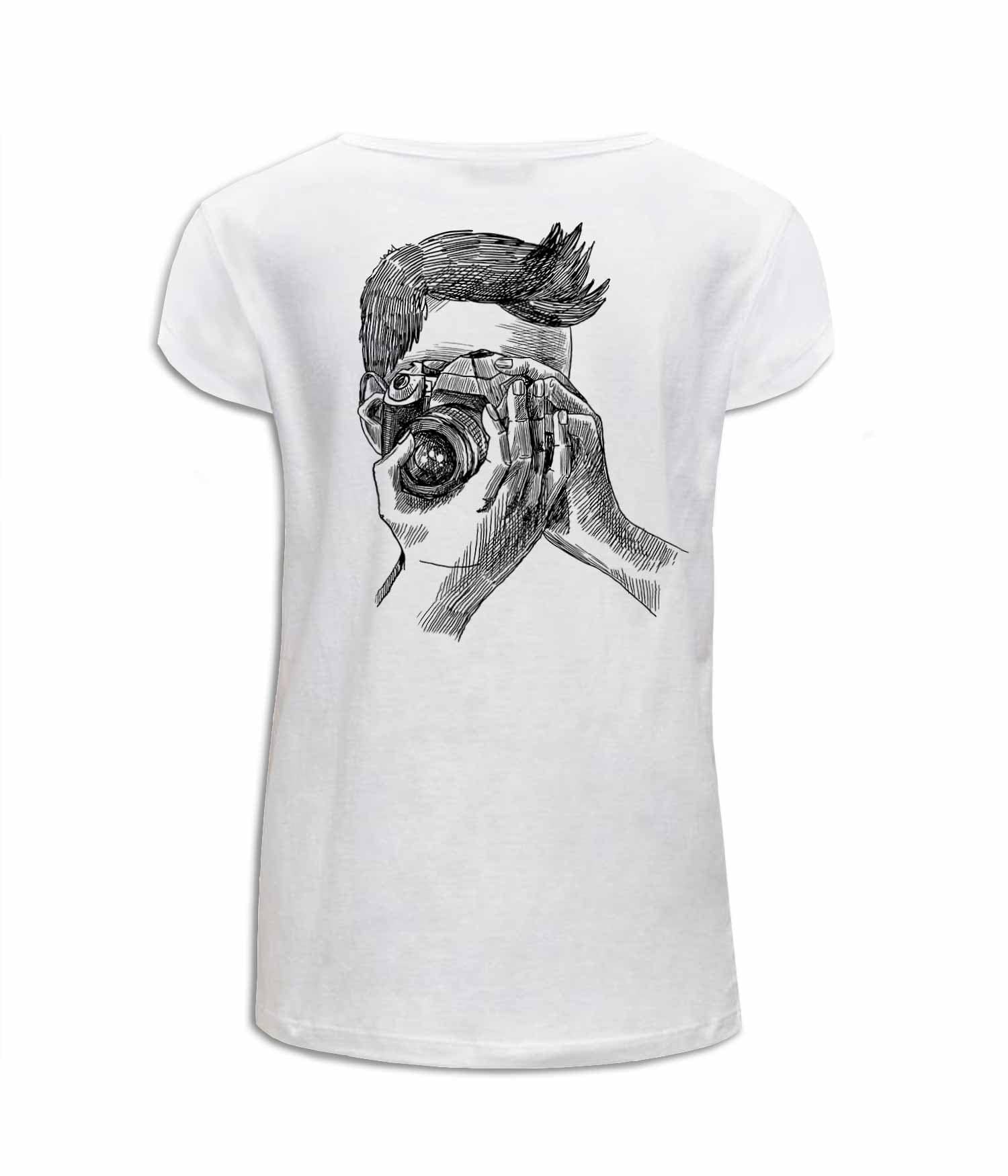 Camiseta Mujer 'Fotógrafo capturando sonrisas'. Reverso. ChapartsDesigns Camiseta Mujer 'Fotógrafo capturando sonrisas'. Reverso. ChapartsDesigns